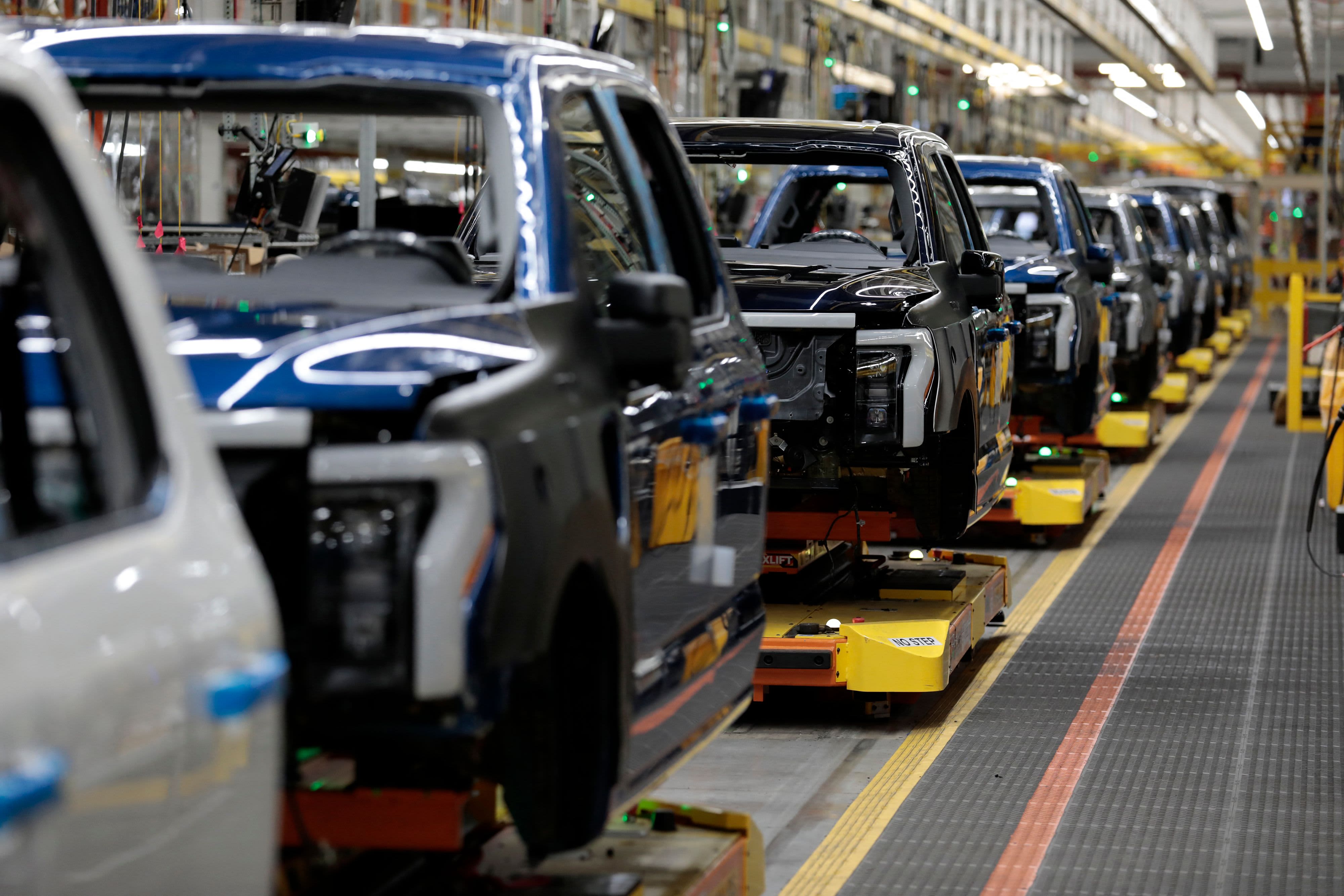 Ford balances growth and profits in a promising quarter, keeps its stock rating