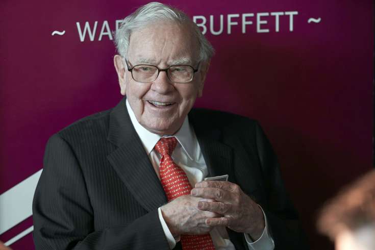 Three-quarters of Warren Buffett’s equity portfolio are tied up in just 5 stocks. Here’s what they are